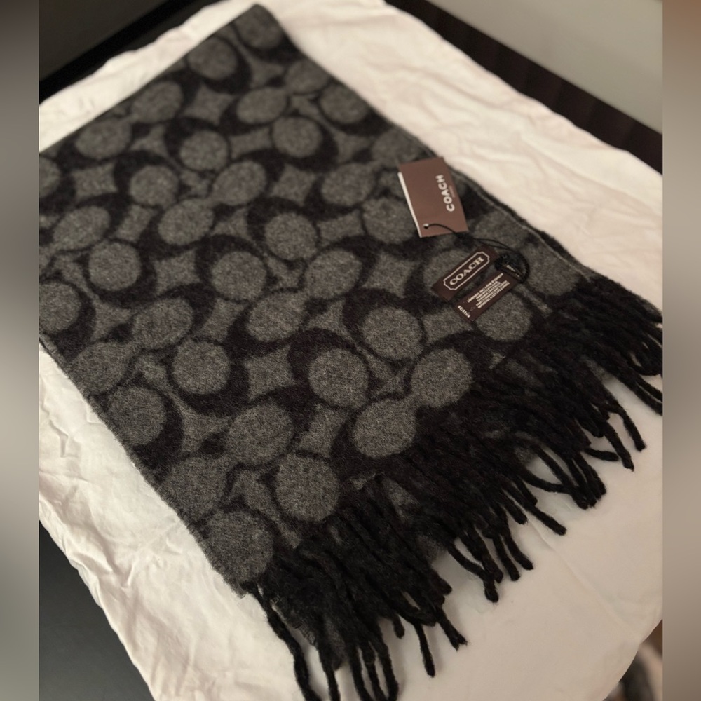 Vintage with Tags Coach Signature Lambswool Scarf/Wrap - Picture 1 of 4